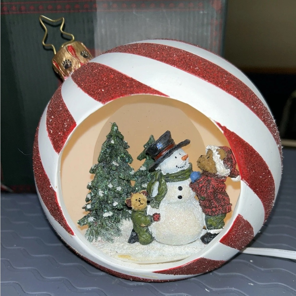 Boyds Bears peppermint light Christmas Holiday Ornament ball with light